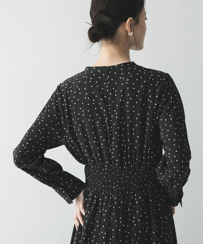 腰部抽褶圓點連衣裙