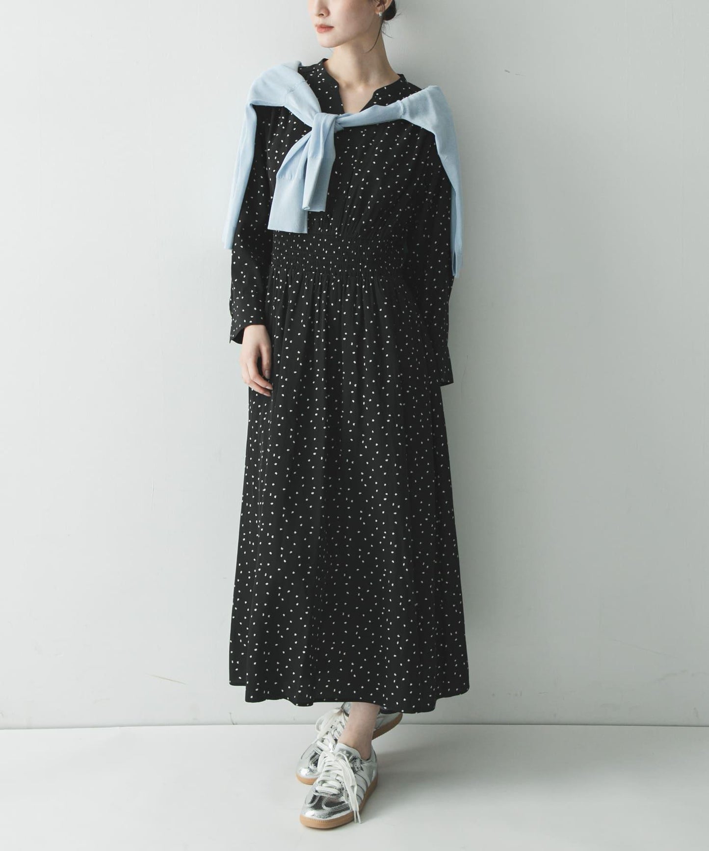 腰部抽褶圓點連衣裙