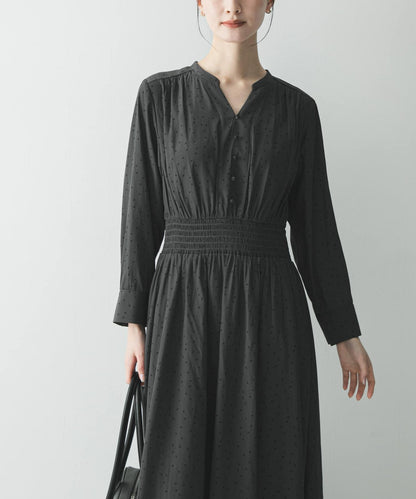 腰部抽褶圓點連衣裙