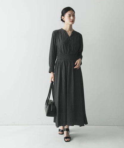 腰部抽褶圓點連衣裙