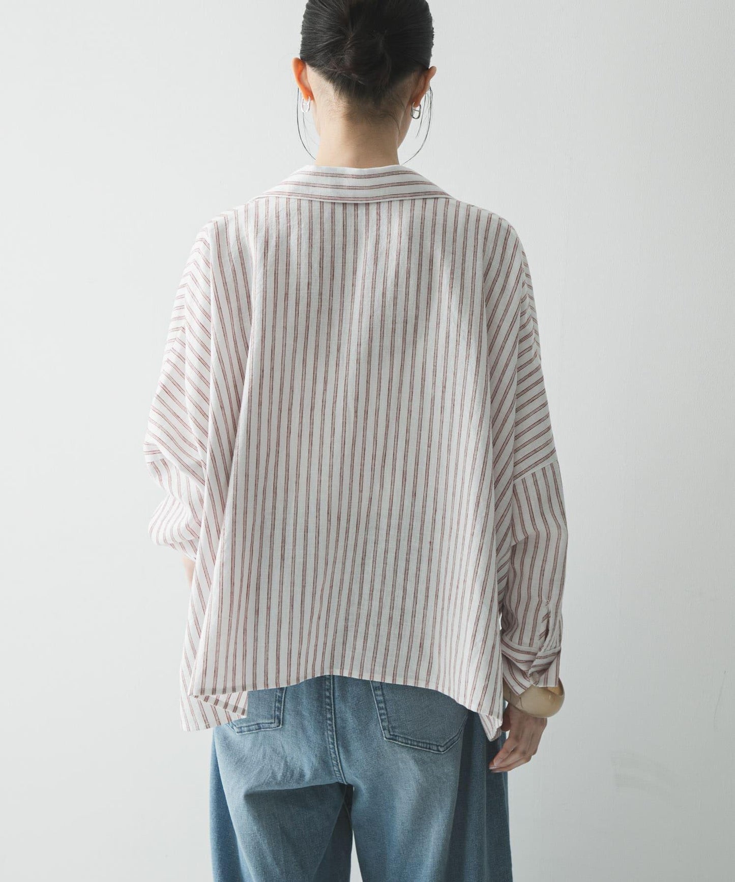 亞麻人造絲抽褶下襬襯衫