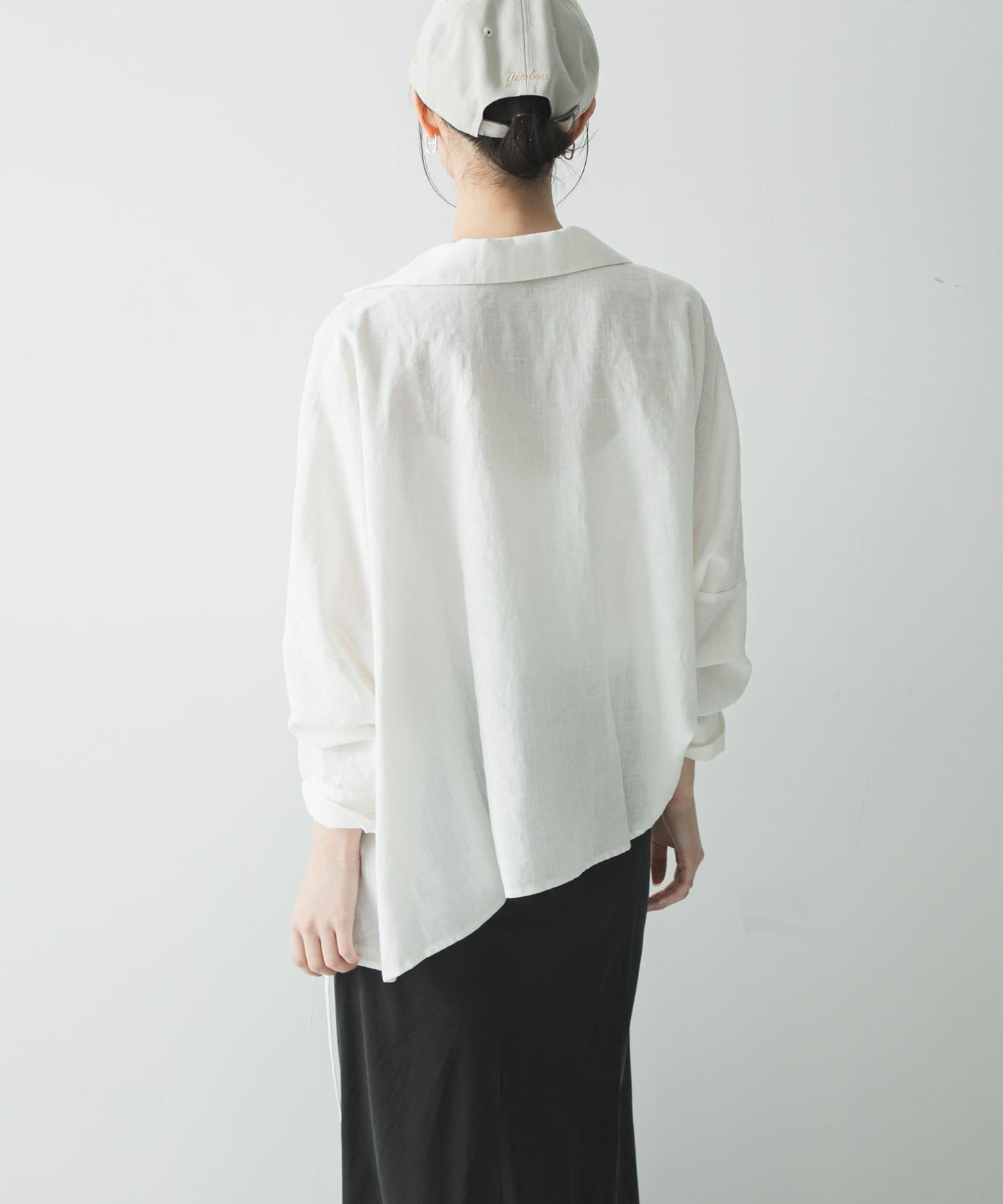 亞麻人造絲抽褶下襬襯衫