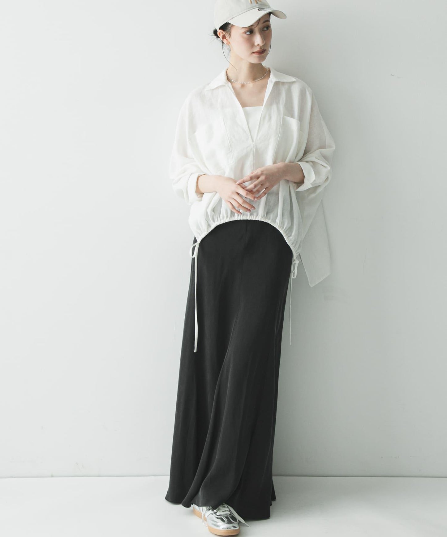 亞麻人造絲抽褶下襬襯衫