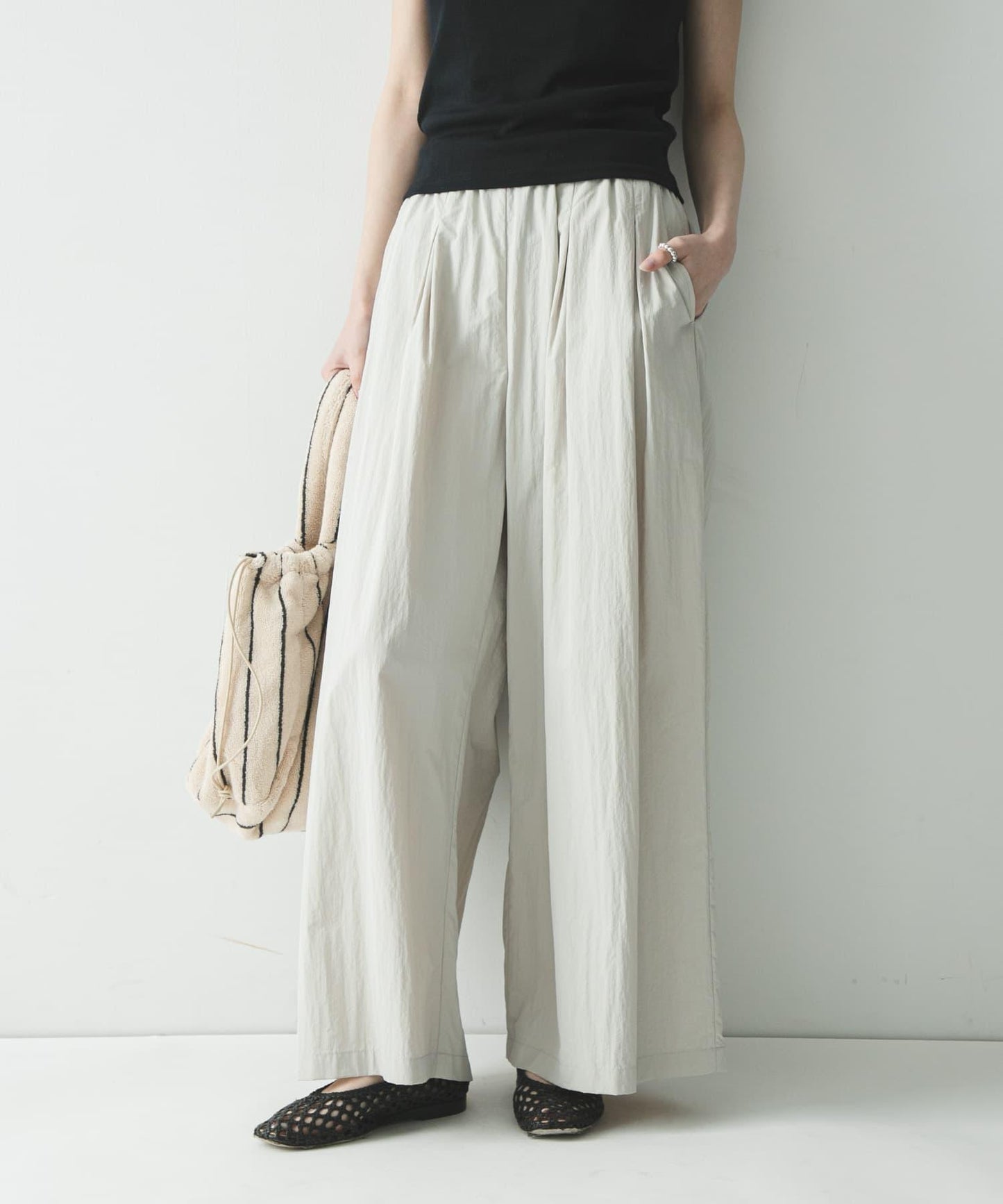 UR TECH 抽褶寬鬆 彈力面料 闊腿褲