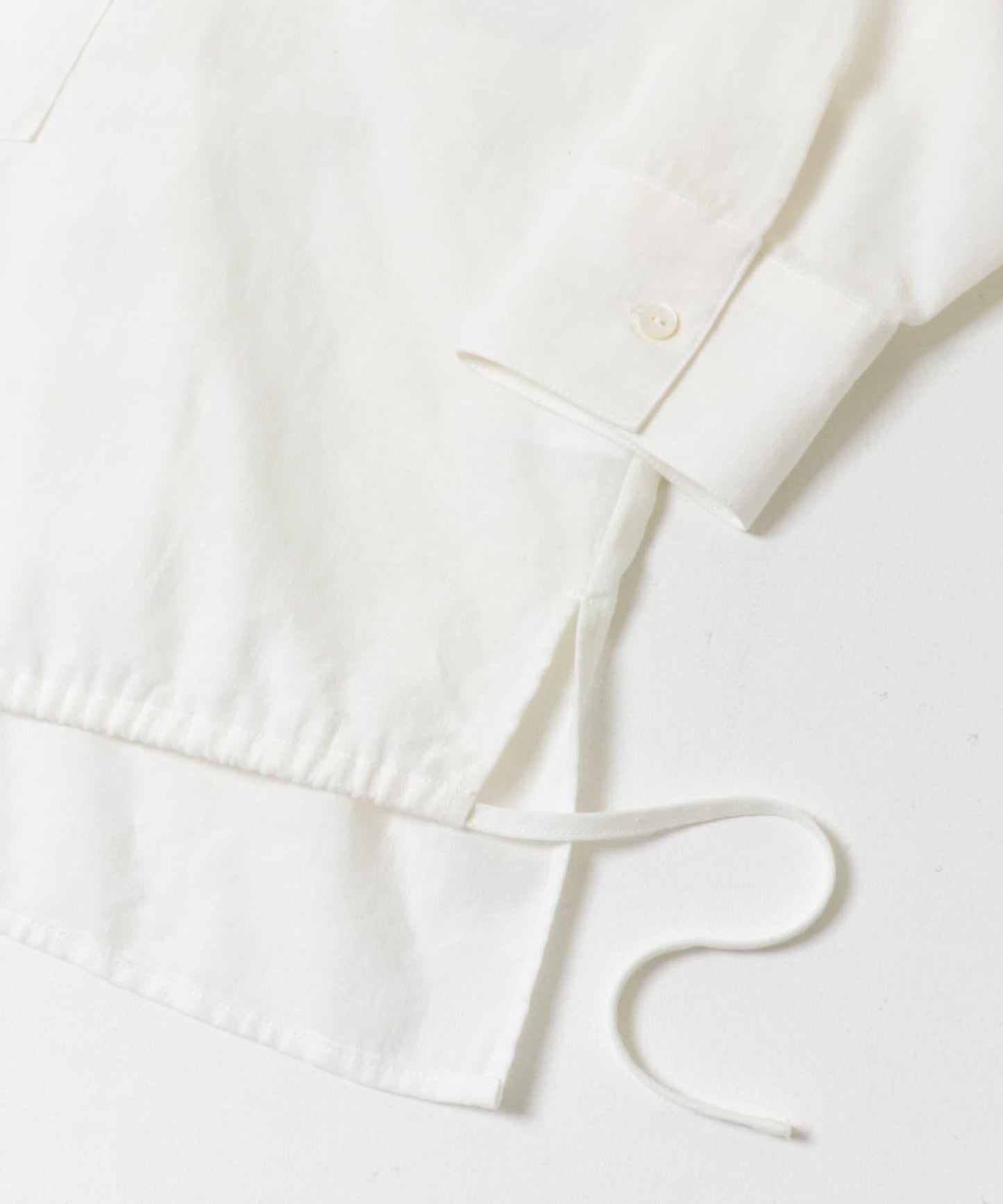 亞麻人造絲抽褶下襬襯衫