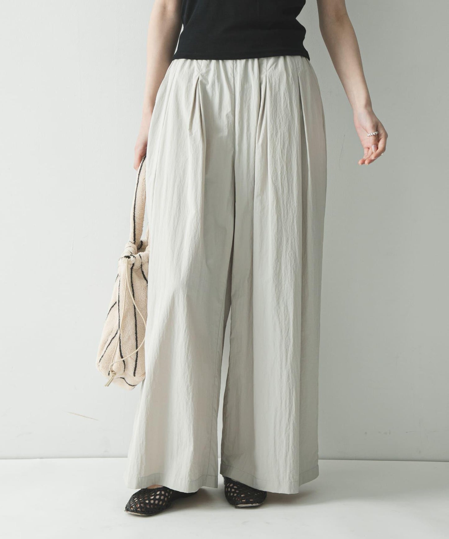 UR TECH 抽褶寬鬆 彈力面料 闊腿褲