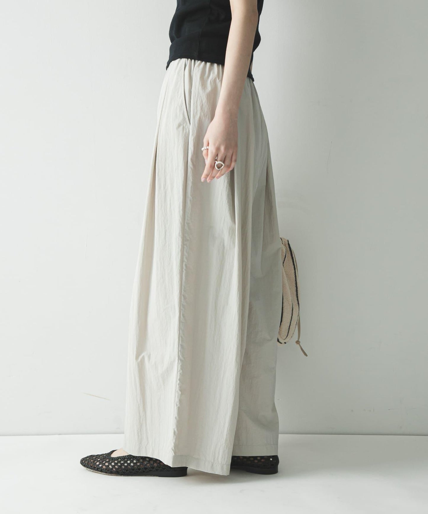 UR TECH 抽褶寬鬆 彈力面料 闊腿褲