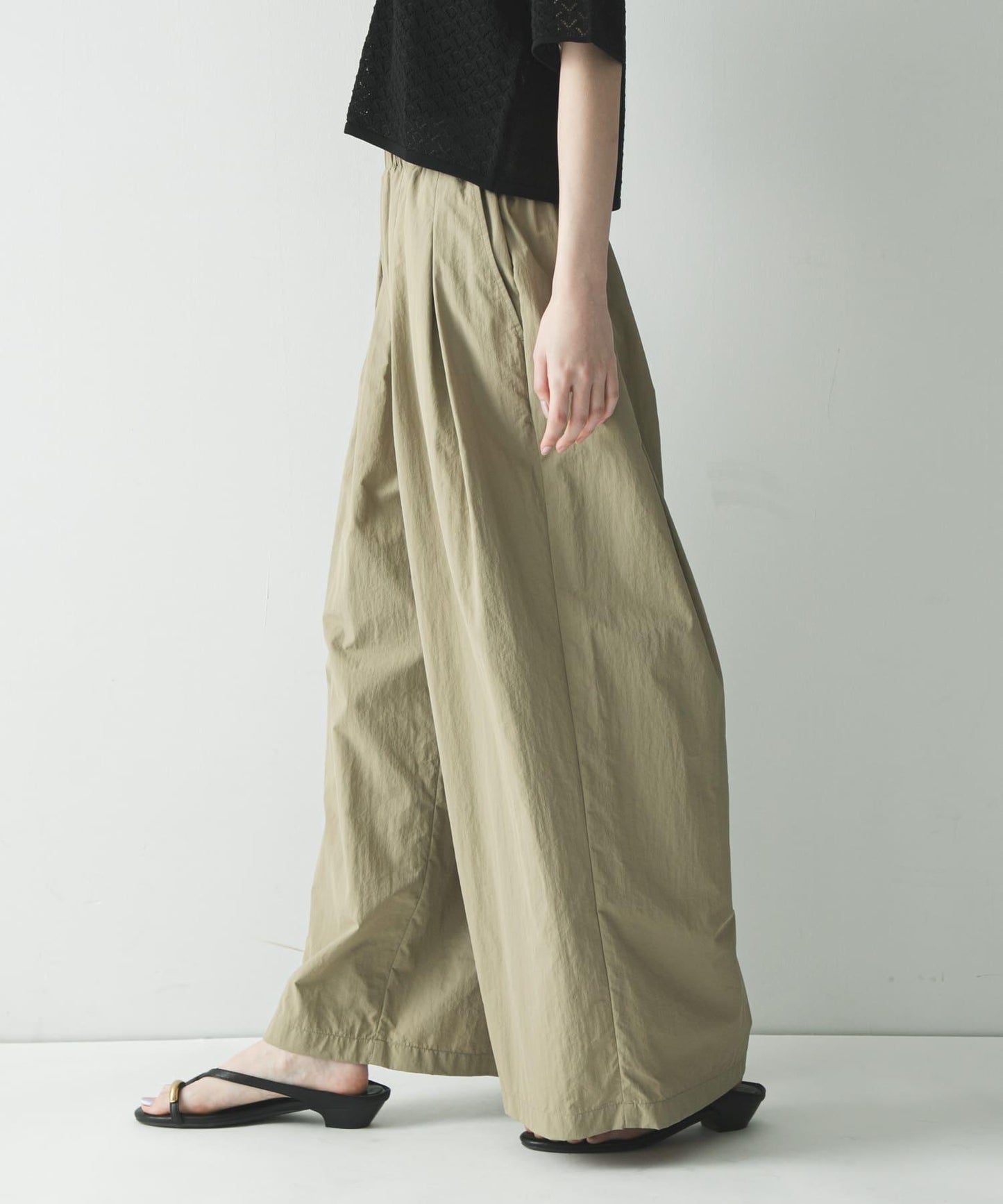 UR TECH 抽褶寬鬆 彈力面料 闊腿褲