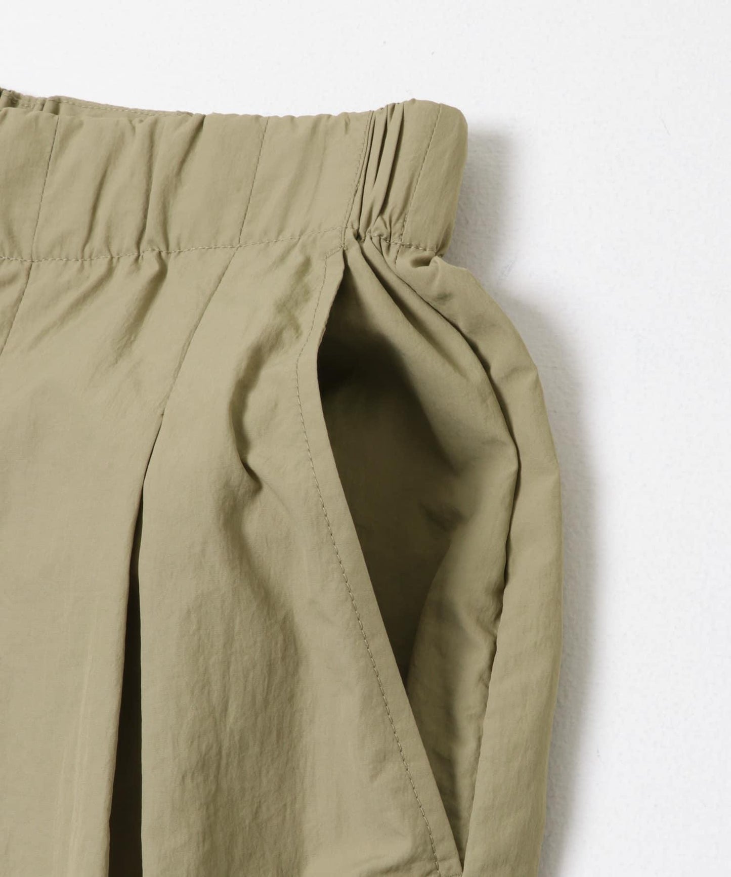 UR TECH 抽褶寬鬆 彈力面料 闊腿褲