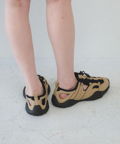 剪裁設計網面運動鞋