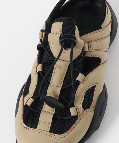 剪裁設計網面運動鞋