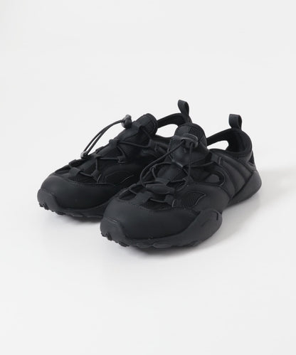 剪裁設計網面運動鞋