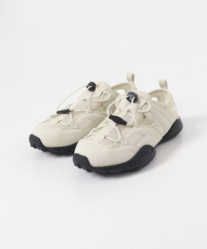 剪裁設計網面運動鞋