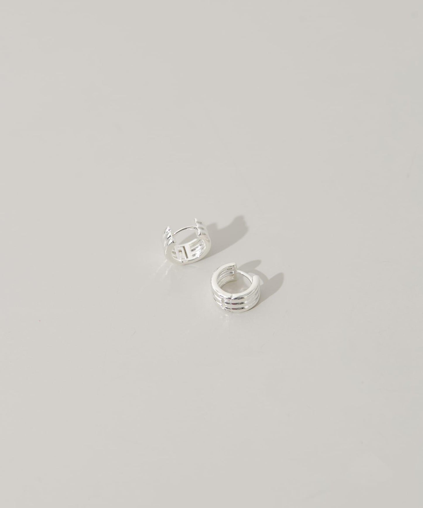 三線迷你圓環耳環