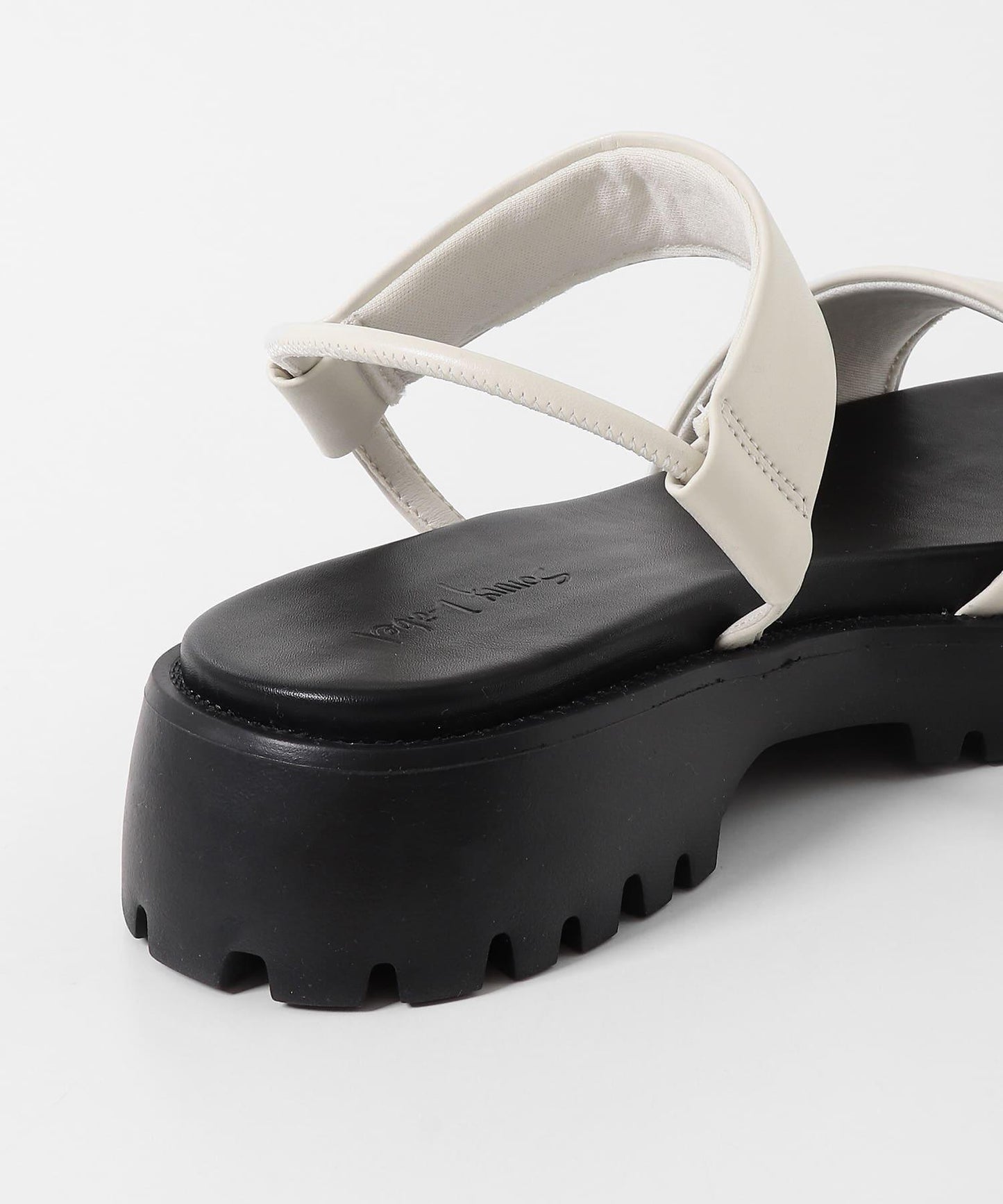 輕量雙綁帶涼鞋