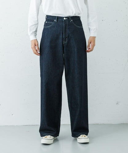 REVERBERATE DENIM PANTS 牛仔褲