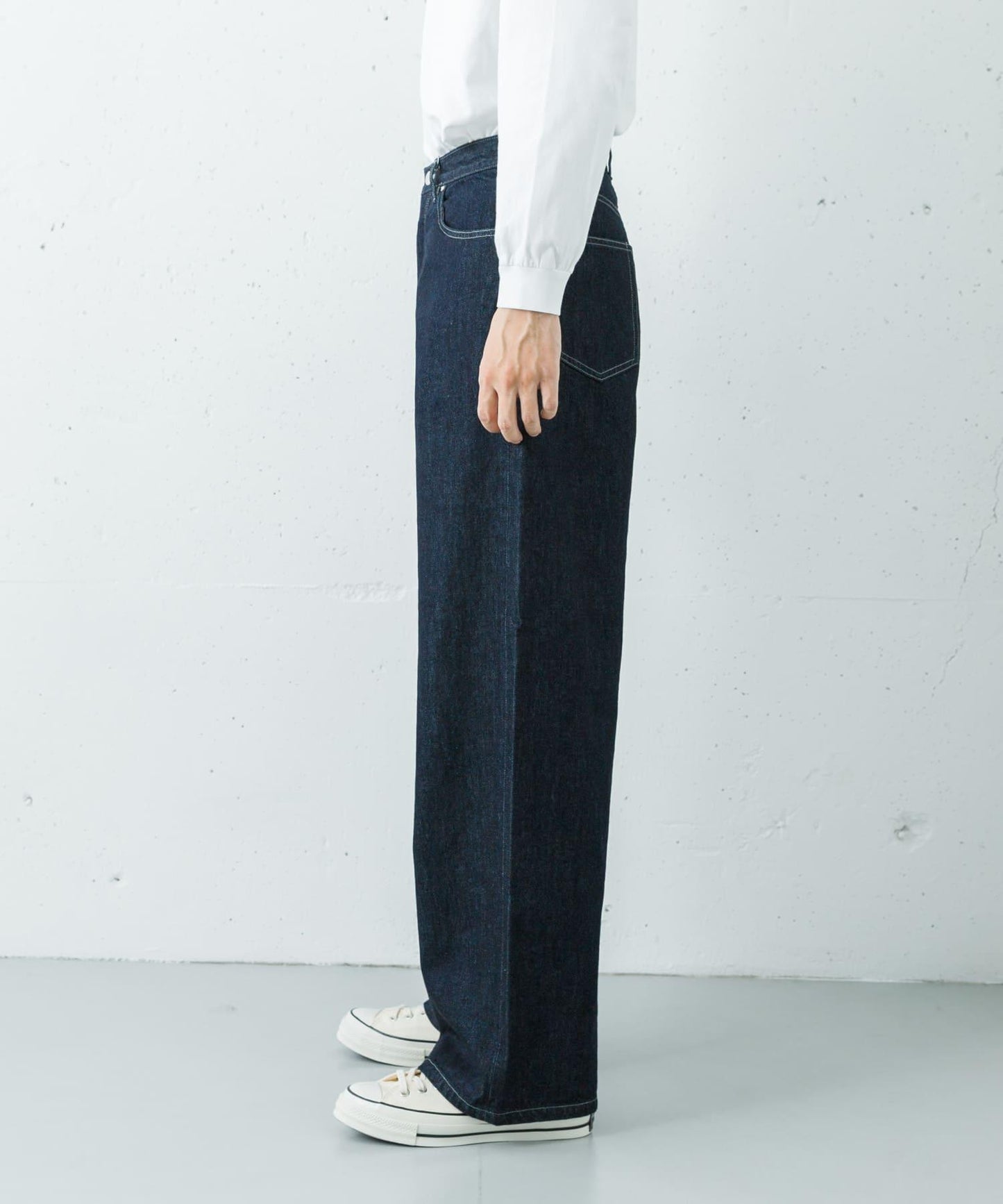 REVERBERATE DENIM PANTS 牛仔褲