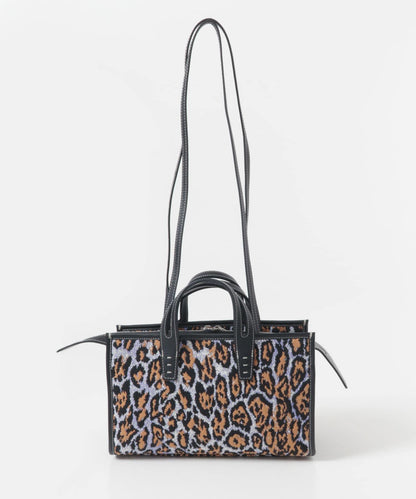 A VACATION SABRINA LILAC LEO