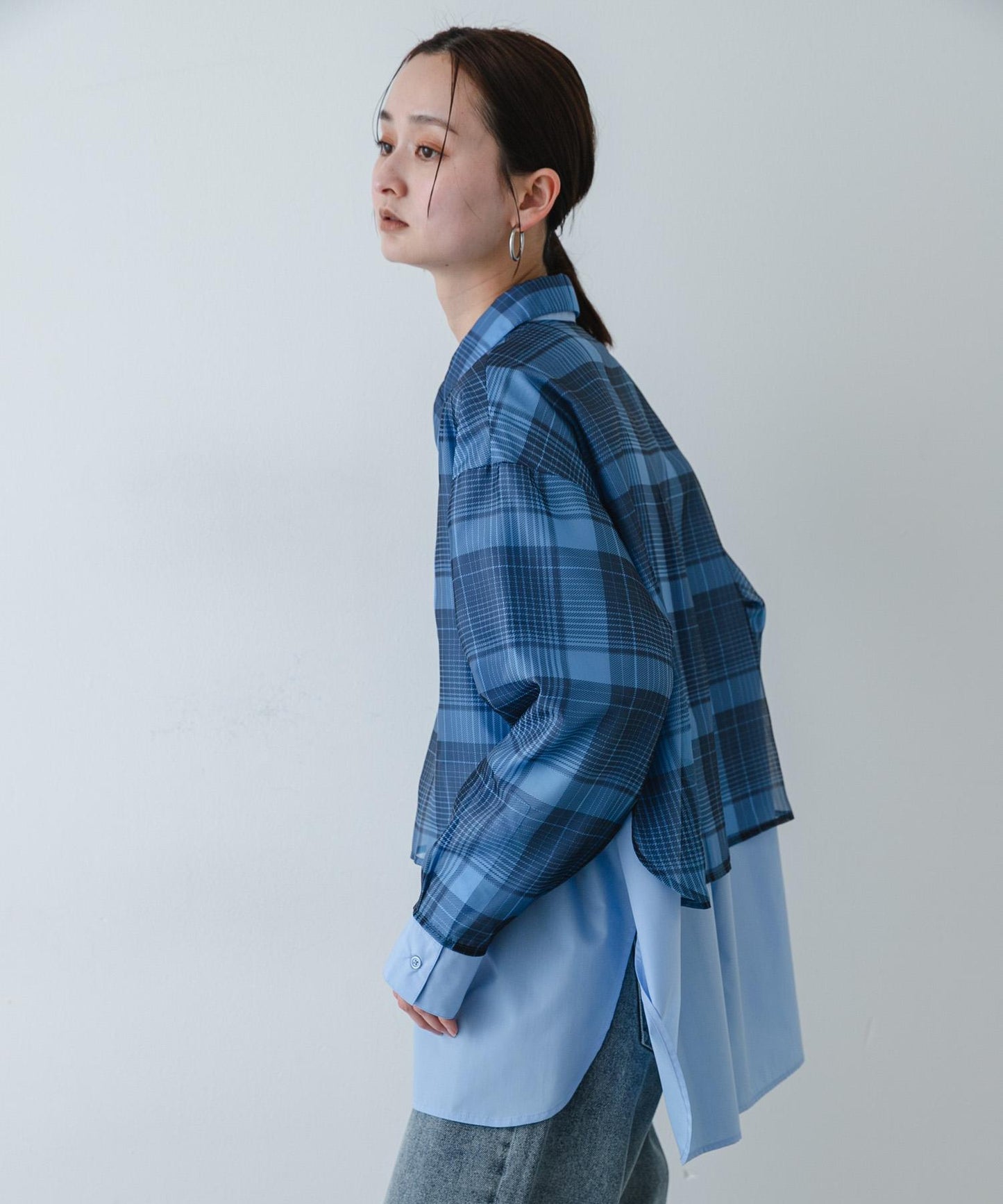 透感格紋疊穿設計襯衫
