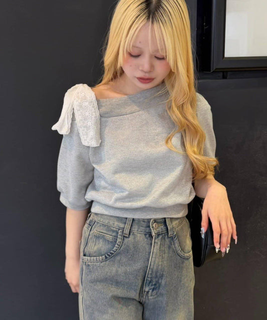 肩部蕾絲蝴蝶結閃亮設計套頭上衣