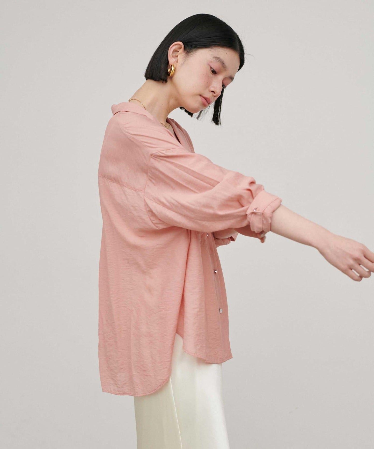 垂墜質感 雙口袋設計 垂墜襯衫