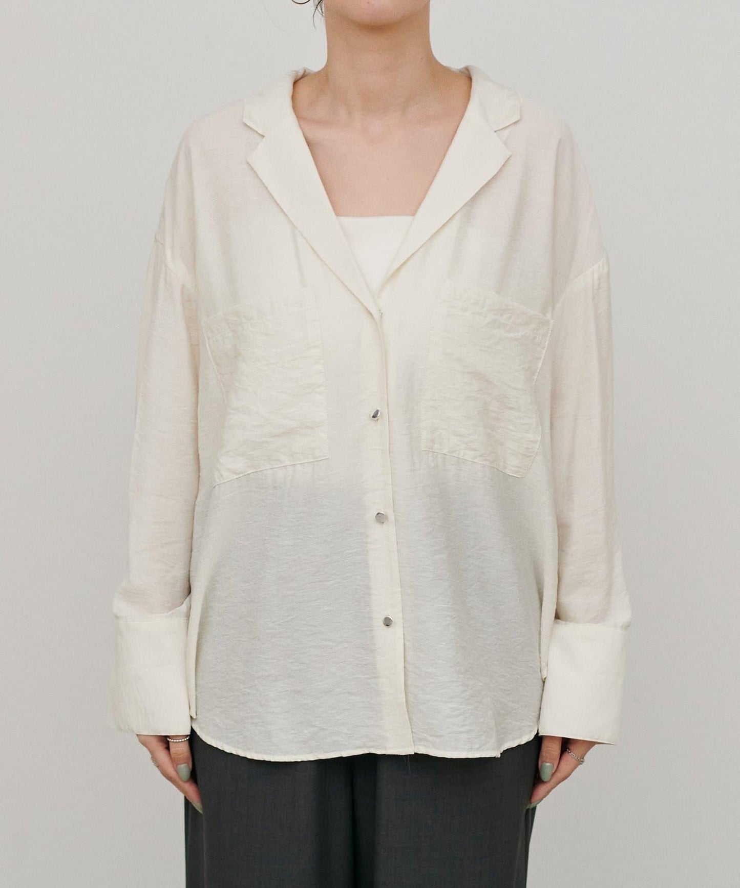 垂墜質感 雙口袋設計 垂墜襯衫