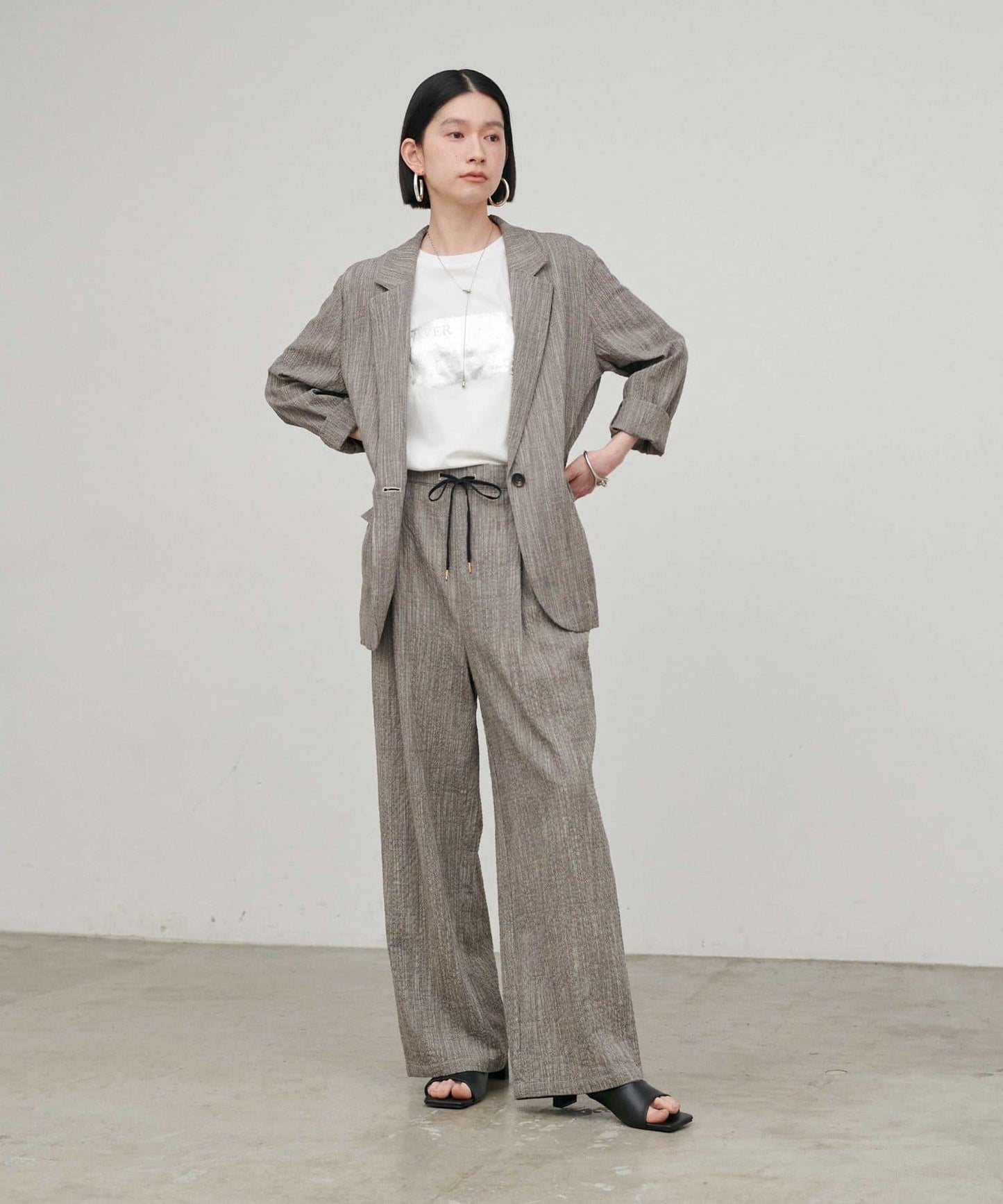 凹凸紗節面料夾克