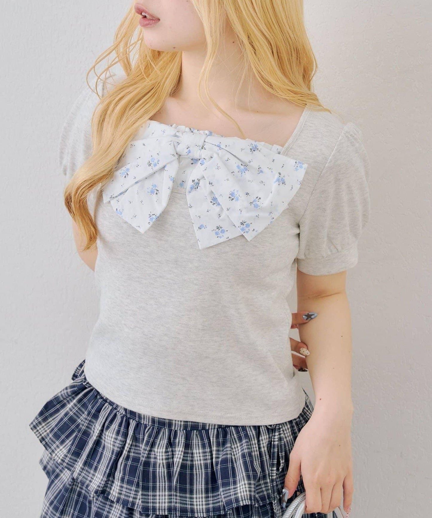 蝴蝶結拼接泡泡袖T恤