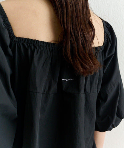 一字肩泡泡袖襯衫