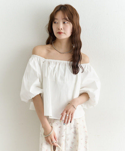 一字肩泡泡袖襯衫