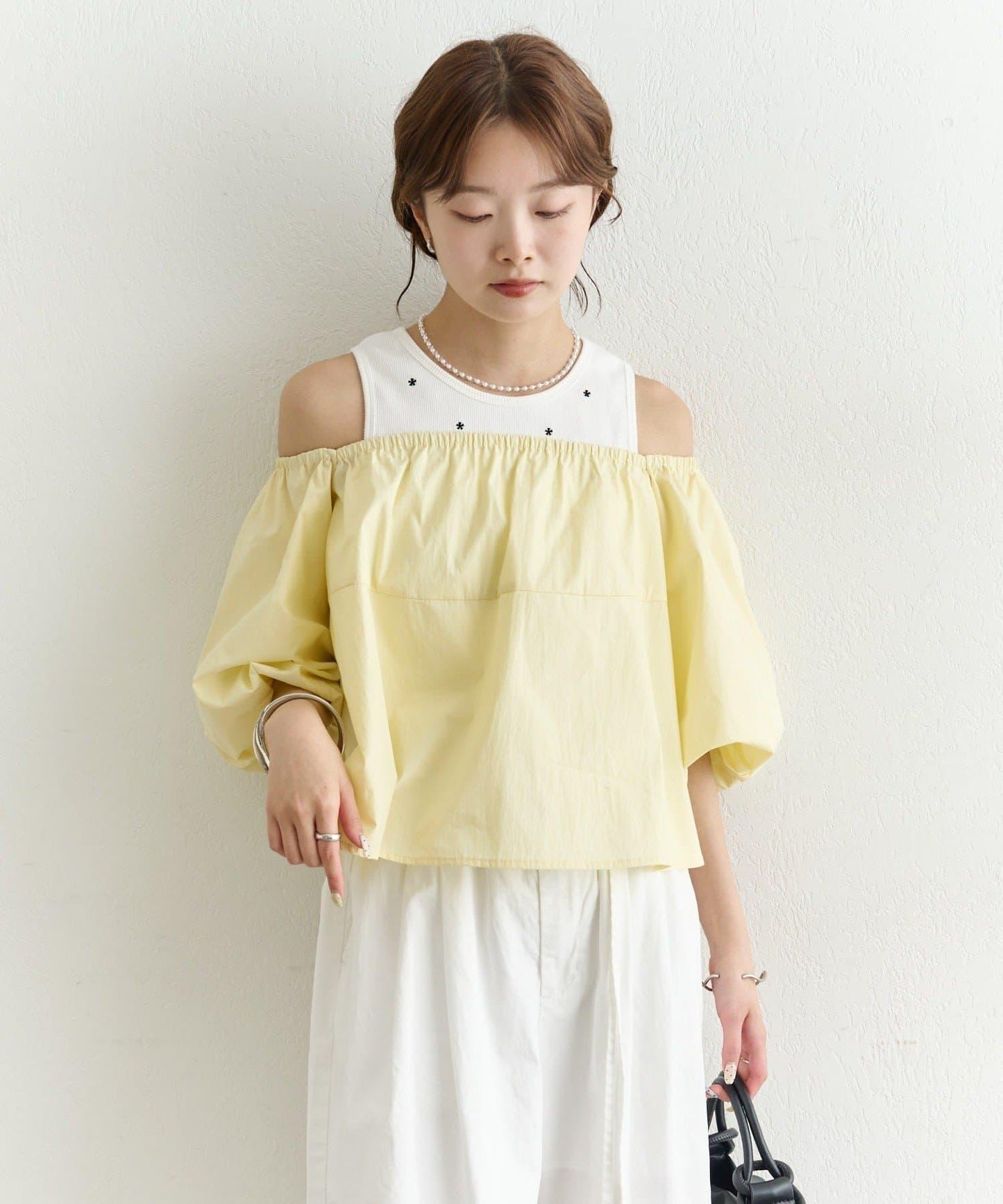 一字肩泡泡袖襯衫