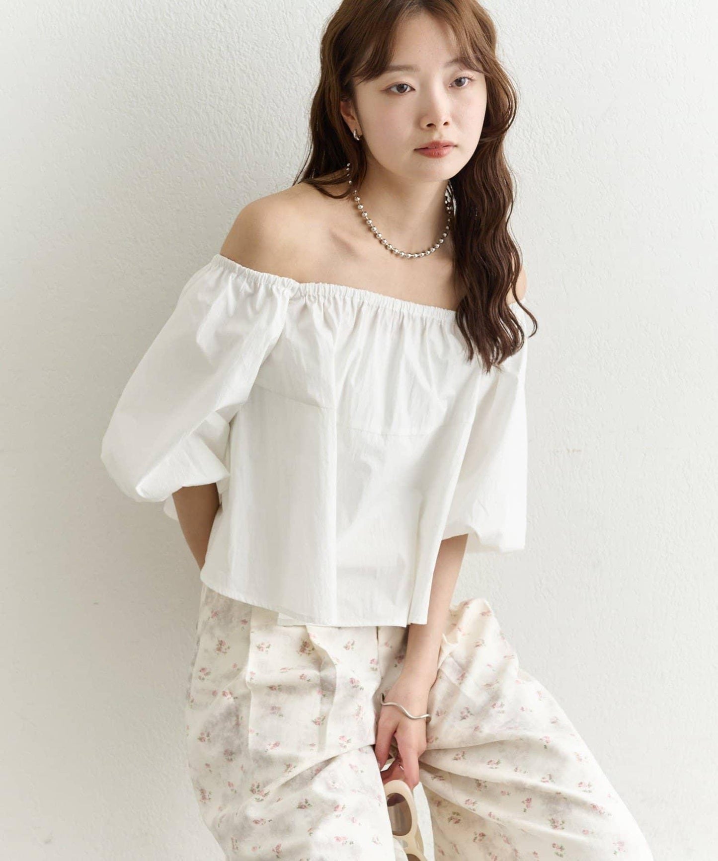 一字肩泡泡袖襯衫