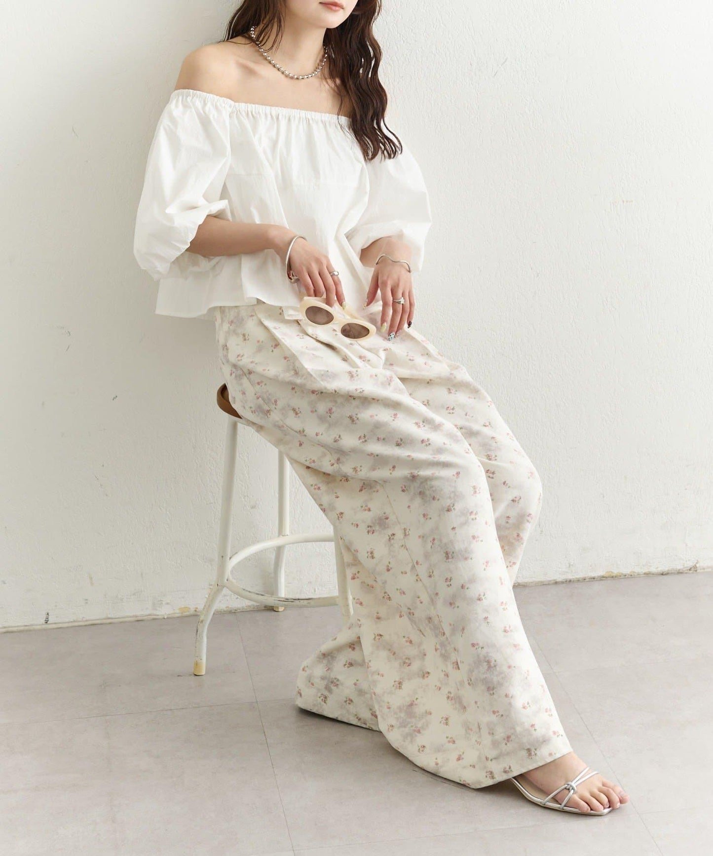 一字肩泡泡袖襯衫