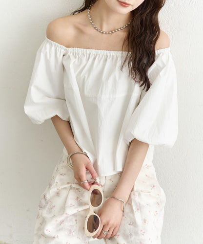 一字肩泡泡袖襯衫