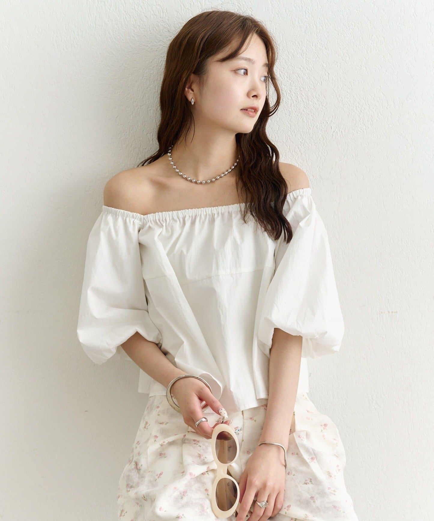 一字肩泡泡袖襯衫