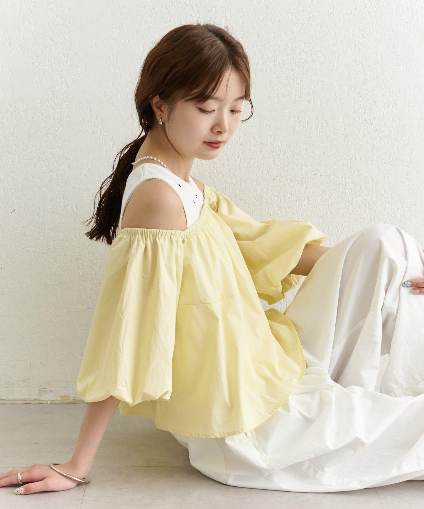 一字肩泡泡袖襯衫