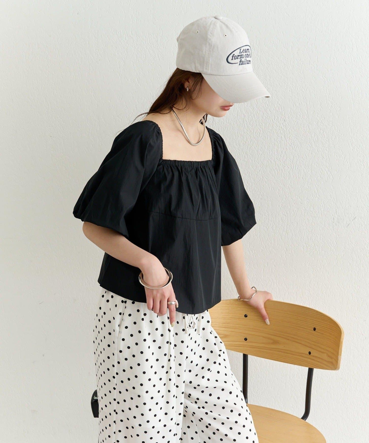 一字肩泡泡袖襯衫