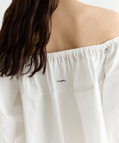 一字肩泡泡袖襯衫