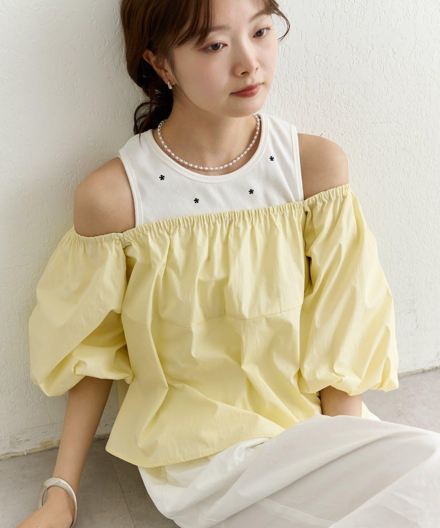 一字肩泡泡袖襯衫