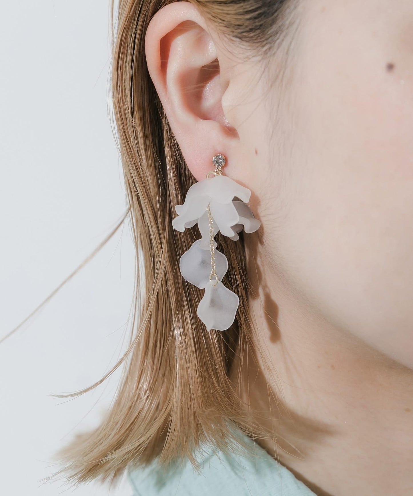 284165157