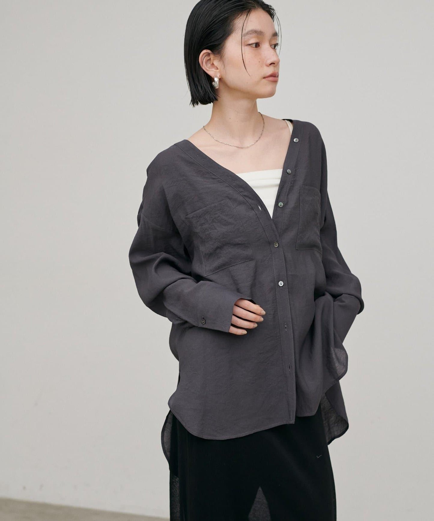 2WAY V領開襟設計 襯衫