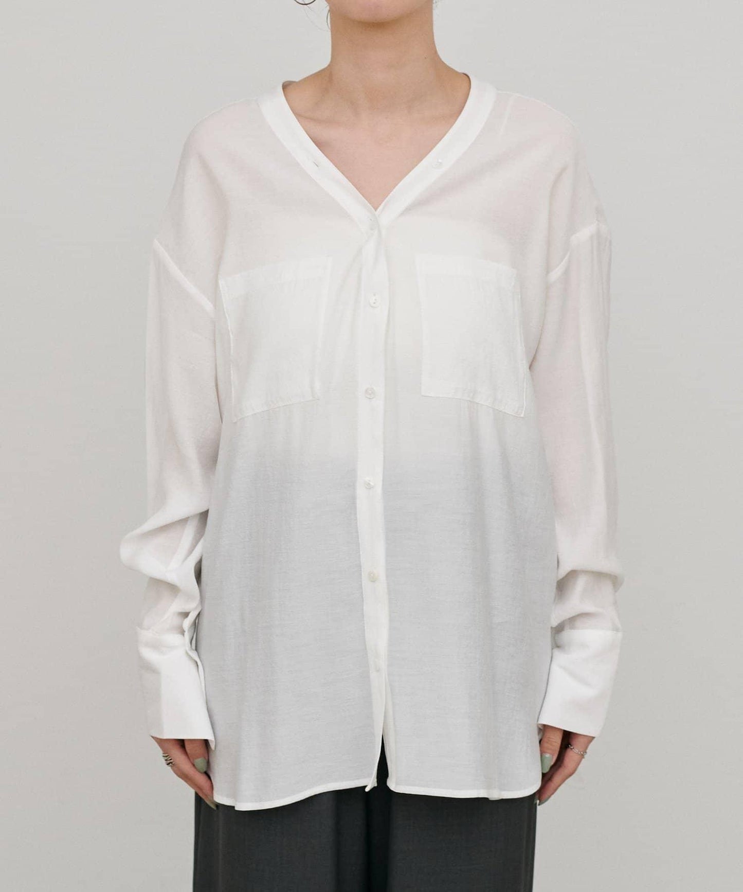 2WAY V領開襟設計 襯衫