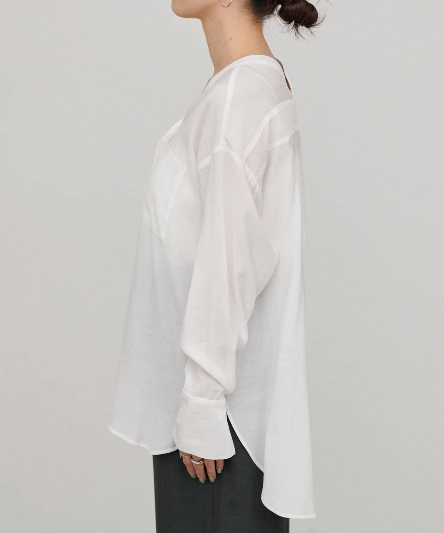 2WAY V領開襟設計 襯衫