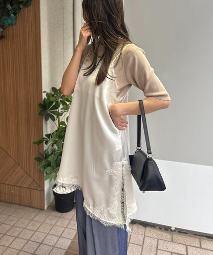 Yurieピック 緞面非對稱蕾絲吊帶上衣