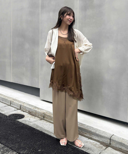 Yurieピック 緞面非對稱蕾絲吊帶上衣