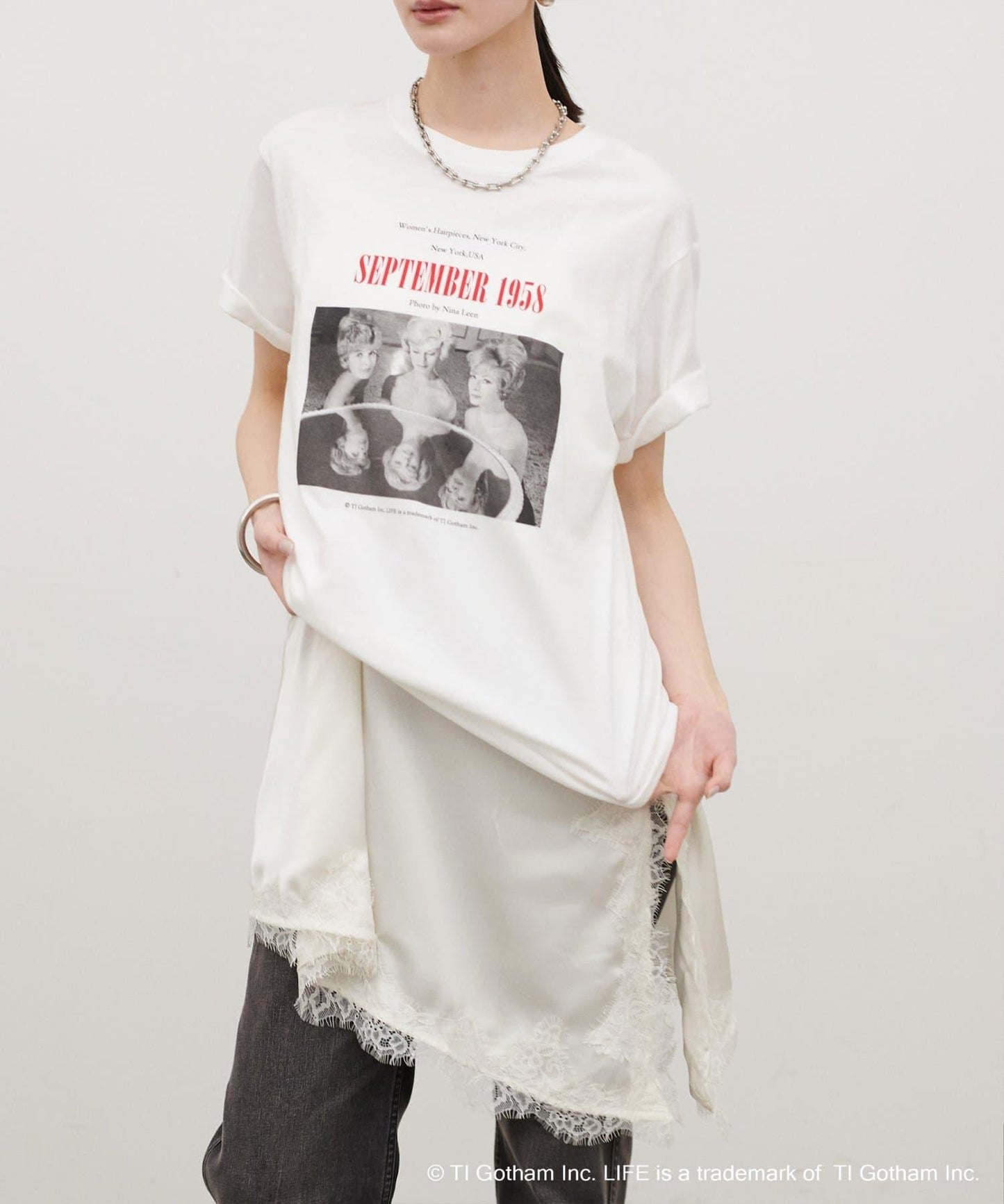 Yurieピック 緞面非對稱蕾絲吊帶上衣