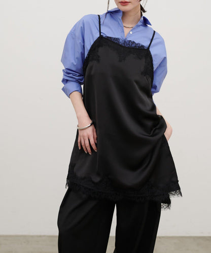 Yurieピック 緞面非對稱蕾絲吊帶上衣