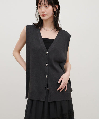 再生聚酯質感紐扣背心（線上）