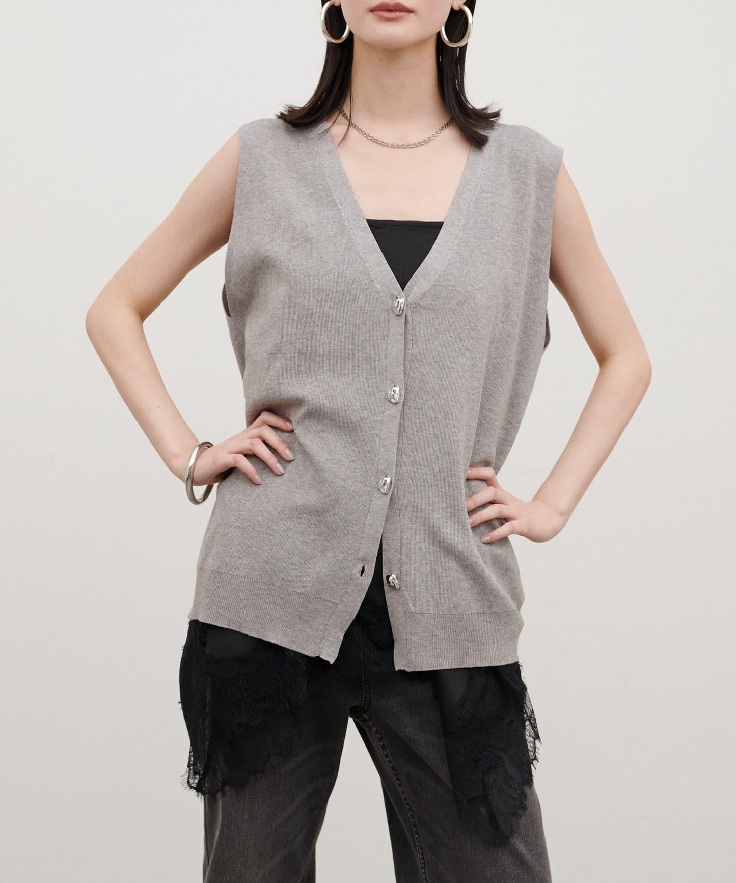 再生聚酯質感紐扣背心（線上）