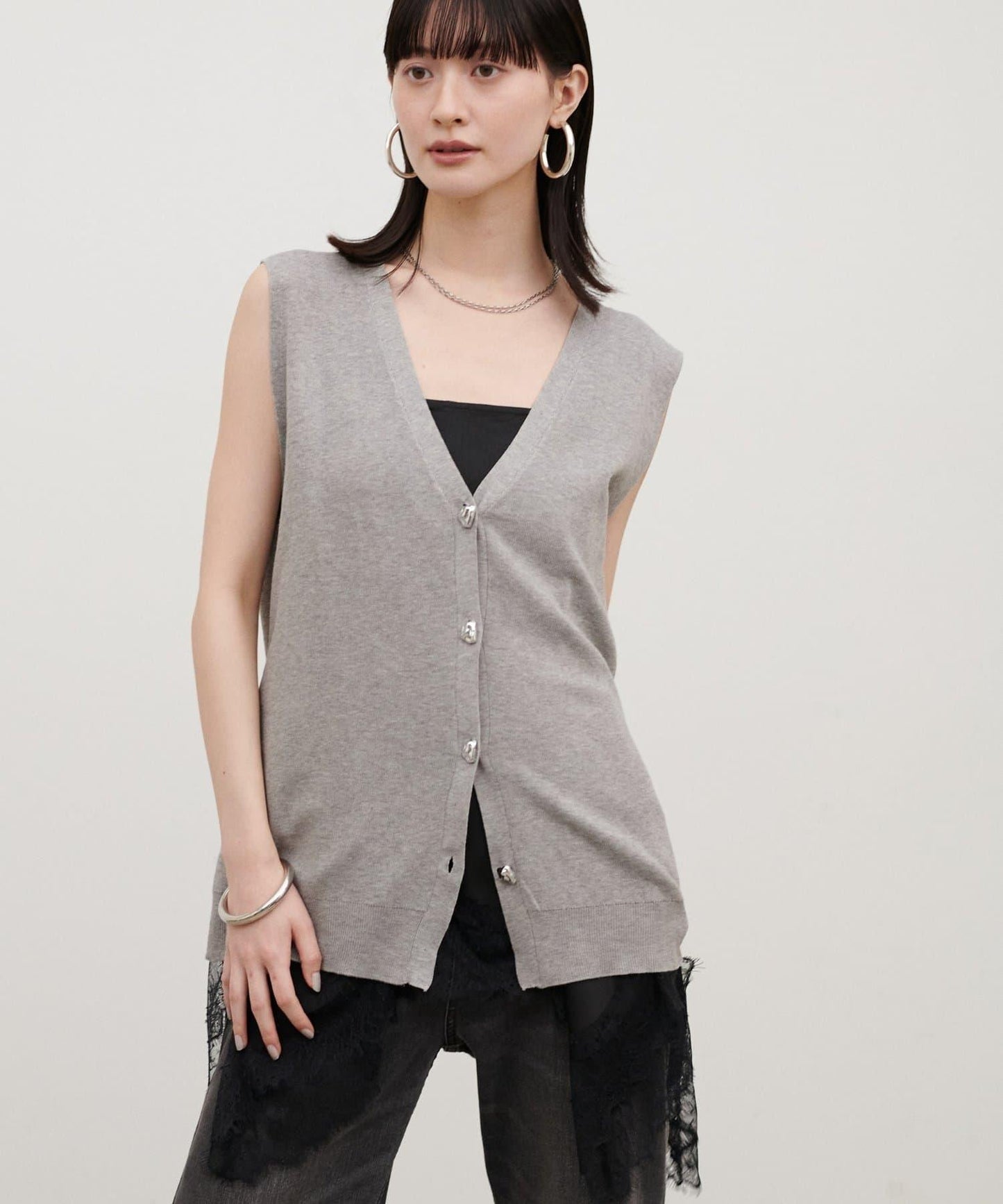再生聚酯質感紐扣背心（線上）